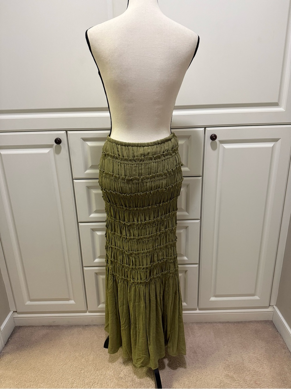 NWT Dress Forum | Green Mermaid cut textured Maxi skirt sz M - Picture 11 of 11